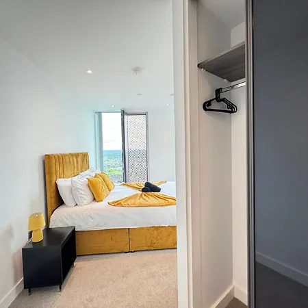 Apartment 3 Bedroom Penthouse In The Centre Deansgate New Build High Floor