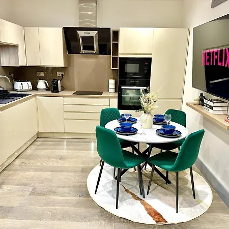 Mcr Centre Stylish 2br W Free Parking *