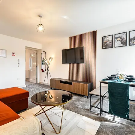 2 Flats Near Coop Arena & Etihad Stadium דירה