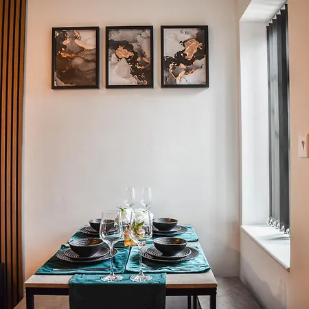 2 Flats Near Coop Arena & Etihad Stadium 曼彻斯特
