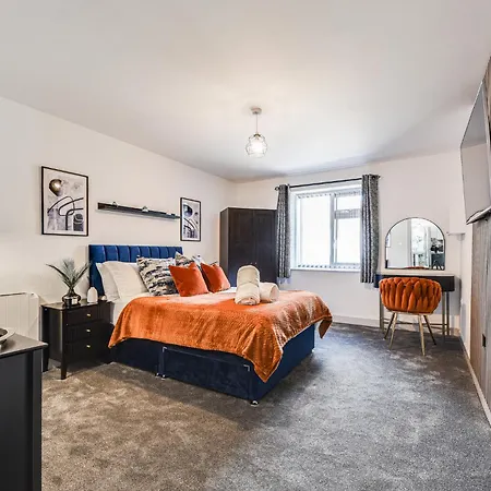 2 Flats Near Coop Arena & Etihad Stadium דירה