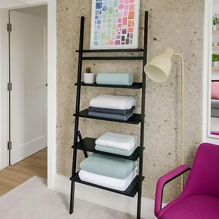 Beautiful House In The Heart Of A Golf Course.