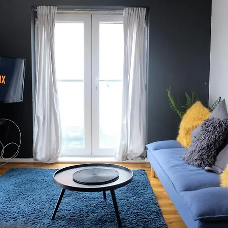 Lord Street With Free Parking & Wifi- Salford Uni, Victoria Station, Ao Arena Manchester