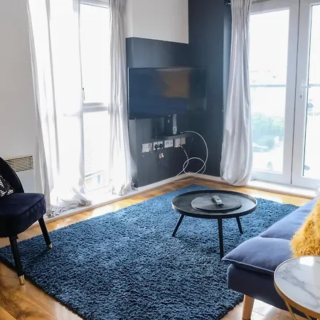 Apartment Lord Street With Free Parking & Wifi- Salford Uni, Victoria Station, Ao Arena *