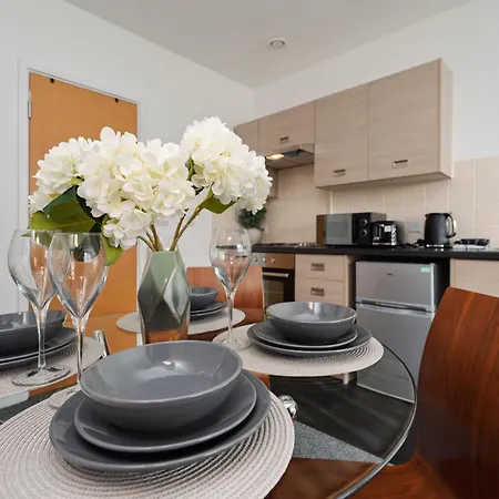 Trafford - Work & Leisure Apartment Manchester