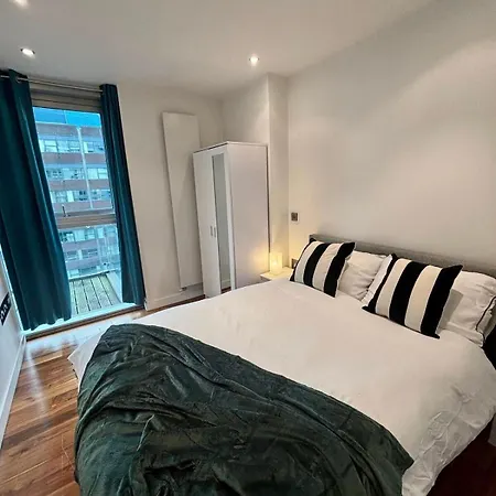 2 Bed Centre Oasis Luxury Διαμέρισμα