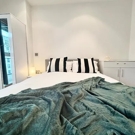 2 Bed Centre Oasis Luxury Διαμέρισμα *