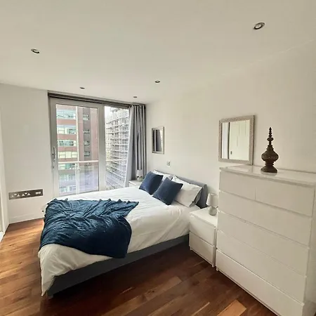 2 Bed Centre Oasis Luxury