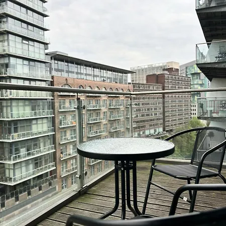 2 Bed Centre Oasis Luxury