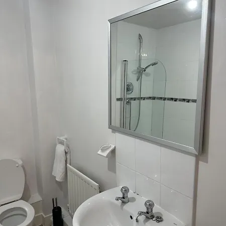 Cozy & Charming In Mcr