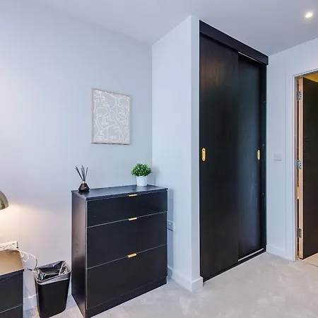 Apartment Stunning New 2-bed Flat In Perfect For Couples *