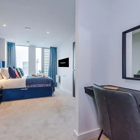 Stunning New 2-bed Flat In Perfect For Couples Apartment