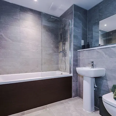 Apartment Stunning New 2-bed Flat In Perfect For Couples