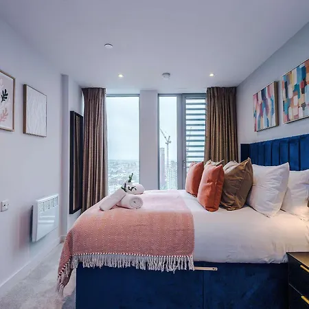 Apartment Stunning New 2-bed Flat In Perfect For Couples *