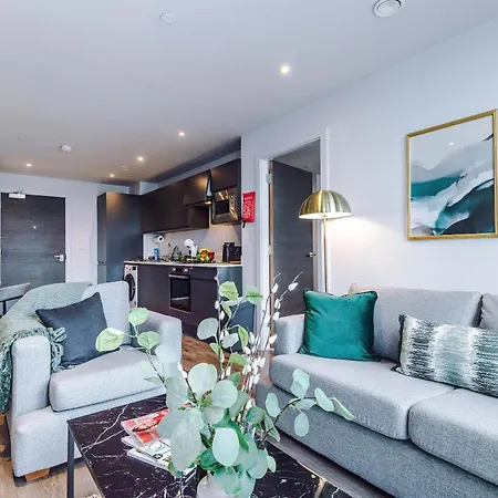 Apartment Stunning New 2-bed Flat In Perfect For Couples *