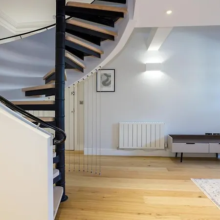 Centre Duplex Apartment