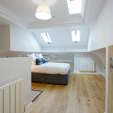 Centre Duplex * Manchester