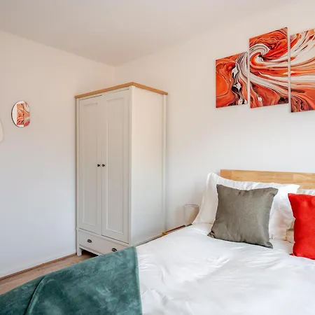 Villa Ancoats Eden - Free Parking - 2 Bath - 3 Bedroom - Centre