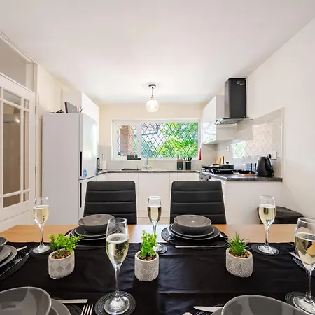 Villa Ancoats Eden - Free Parking - 2 Bath - 3 Bedroom - Centre *