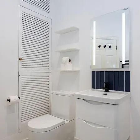 Appartamento Azure 1br Walks Manchester
