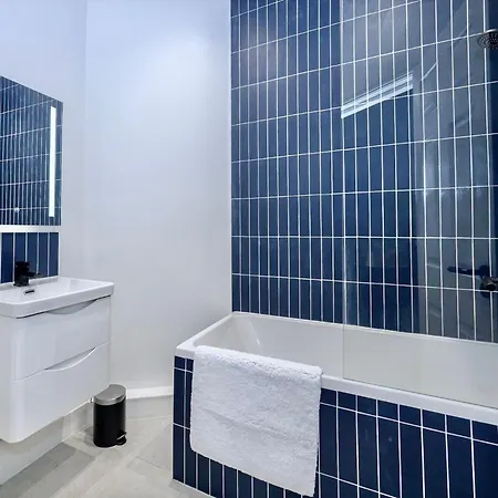 Azure 1br Walks *
