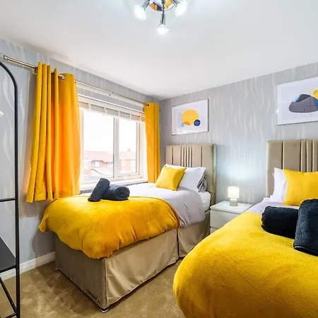 Droylsden Eden - Next To Tram - Free Parking Near Coop- Live&etihad Stadium