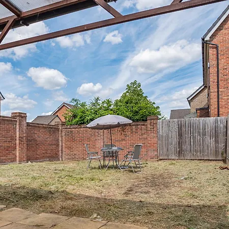 Chic Riverside Retreat Salford 4bd Free Parking בית נופש מנצ'סטר