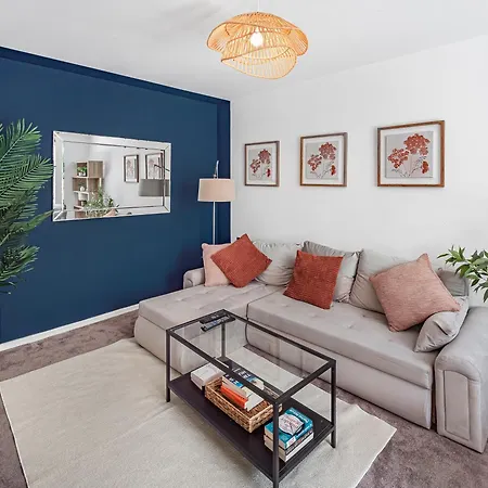 Chic Riverside Retreat Salford 4bd Free Parking Dom wakacyjny *