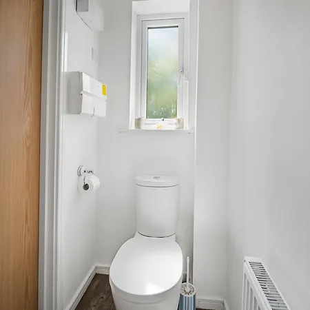 Chic Riverside Retreat Salford 4bd Free Parking *