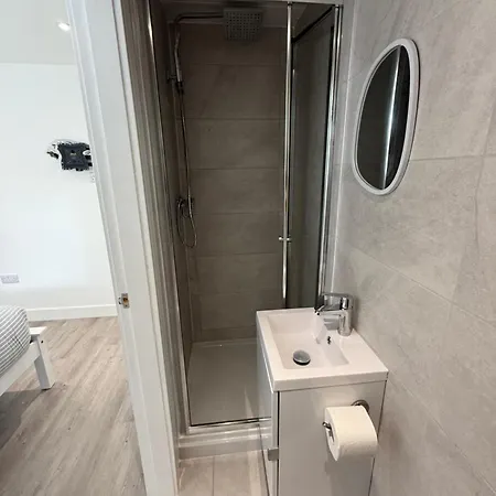 Moorfields 게스트하우스 3*