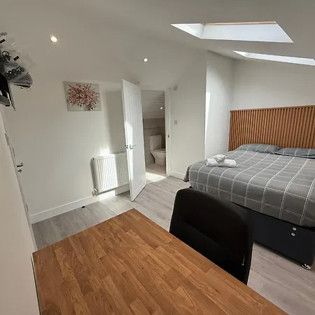 Moorfields 게스트하우스 3*