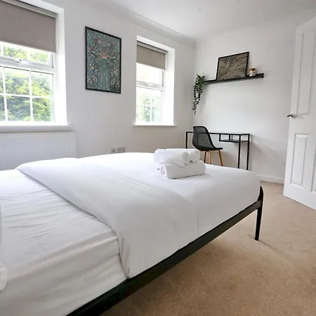بيت للعطل 3Bed Manchester Home - Parking - Near Ao Arena - Pass The Keys