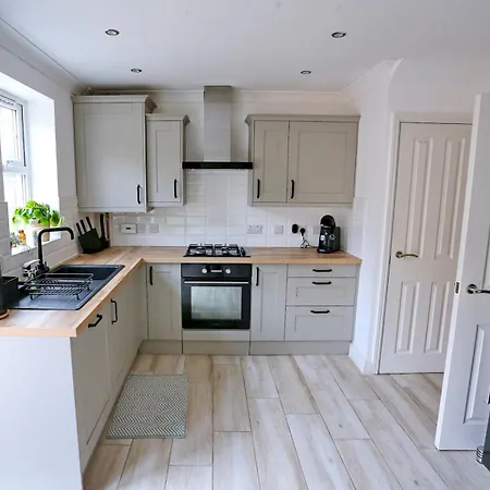 3Bed Manchester Home - Parking - Near Ao Arena - Pass The Keys