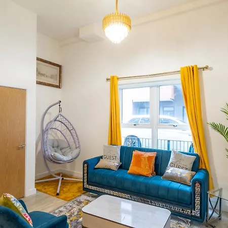 Villa Mega7 Spacious 2bedroom Apartment, 2 Bathrooms, Balcony And Free Parking