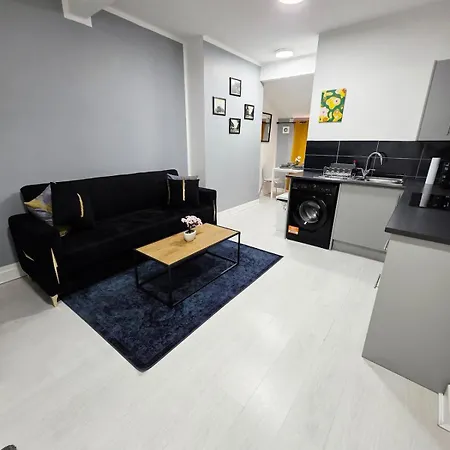 Apartment Excellent Location 2 Bedroom Flat Chorlton