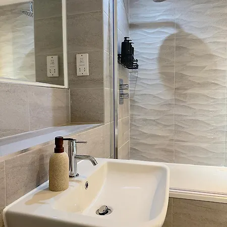 Modern And Stunning 1 Bed Near Old Trafford And Centre Apartman Manchester