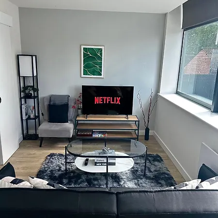 Modern And Stunning 1 Bed Near Old Trafford And Centre