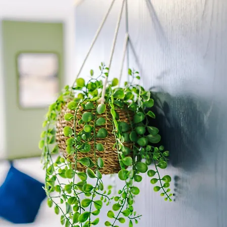 Salford Urban Escape - Stylish Allure Modern 2Br Stay For 6 - Smart Business Or Work Ready By Parydise Properties