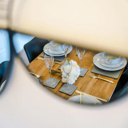 The Salford Allure - Contemporary & Chic 2br For Business & Escapes For 6 - Near Media & Centre - Hosted By Parydise Apartmán *