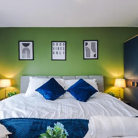 The Salford Allure - Contemporary & Chic 2br For Business & Escapes For 6 - Near Media & Centre - Hosted By Parydise *