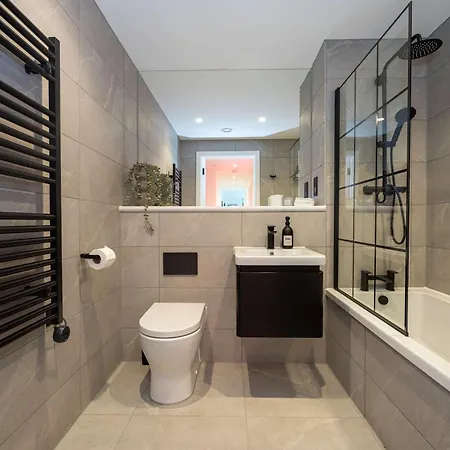 Apartment Supernova Suite I Luxury 2Br I Private Balcony I City Centre Manchester