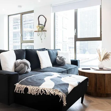 Supernova Suite & City Views Apartment