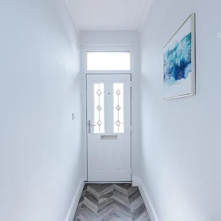 Luxury 4br Retreat - Ao Arena & Quiet Salford Spot *