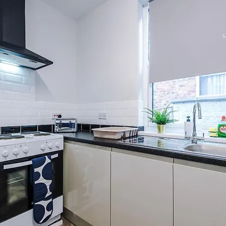 Luxury 4br Retreat - Ao Arena & Quiet Salford Spot *