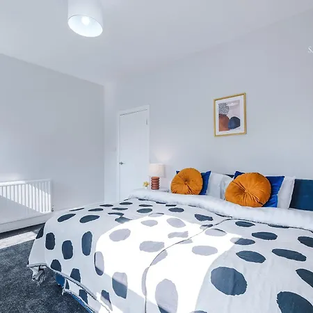 Luxury 4br Retreat - Ao Arena & Quiet Salford Spot