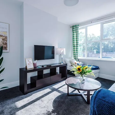 Holiday home Luxury 4br Retreat - Ao Arena & Quiet Salford Spot Manchester