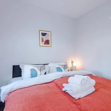 Luxury 4br Retreat - Ao Arena & Quiet Salford Spot *