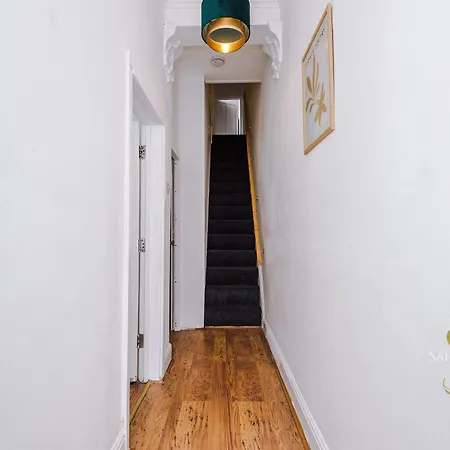 Contractor Hub - Luxury 4bed - Long - Sleep 7 Сasa de vacaciones
