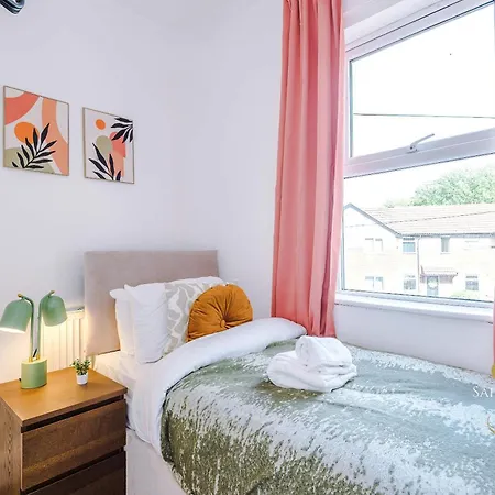 Contractor Hub - Luxury 4bed - Long - Sleep 7 Mánchester