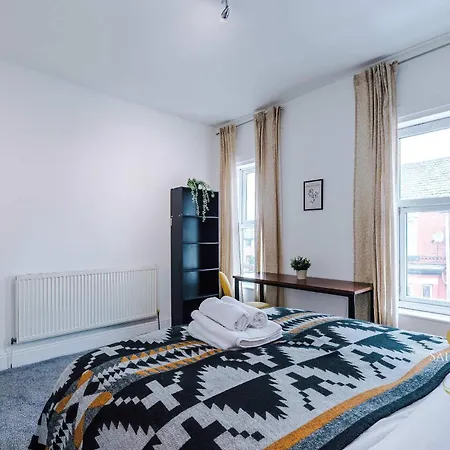 Contractor Hub - Luxury 4bed - Long - Sleep 7 Сasa de vacaciones Mánchester